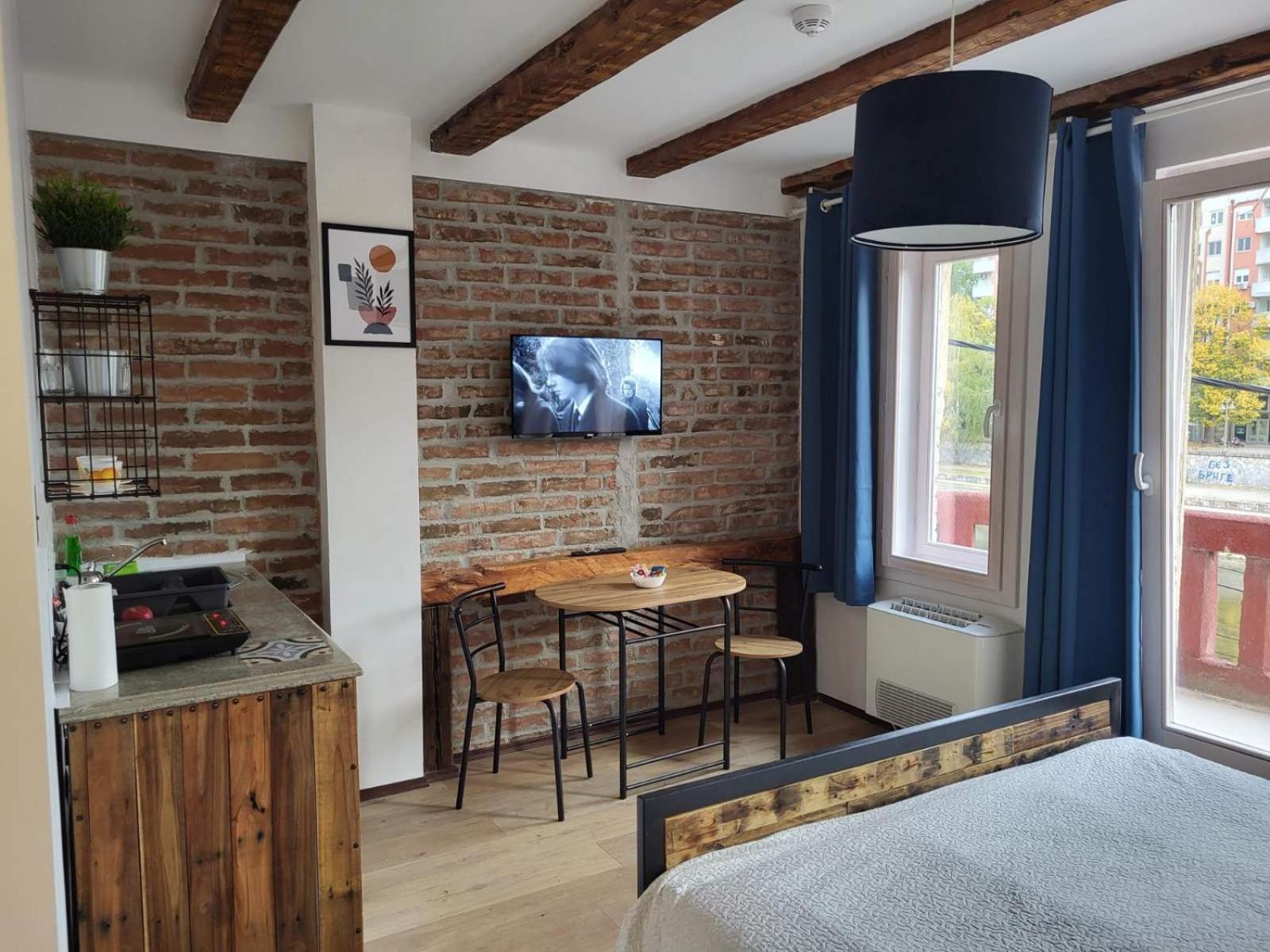 Apartment By The River Ni エクステリア 写真