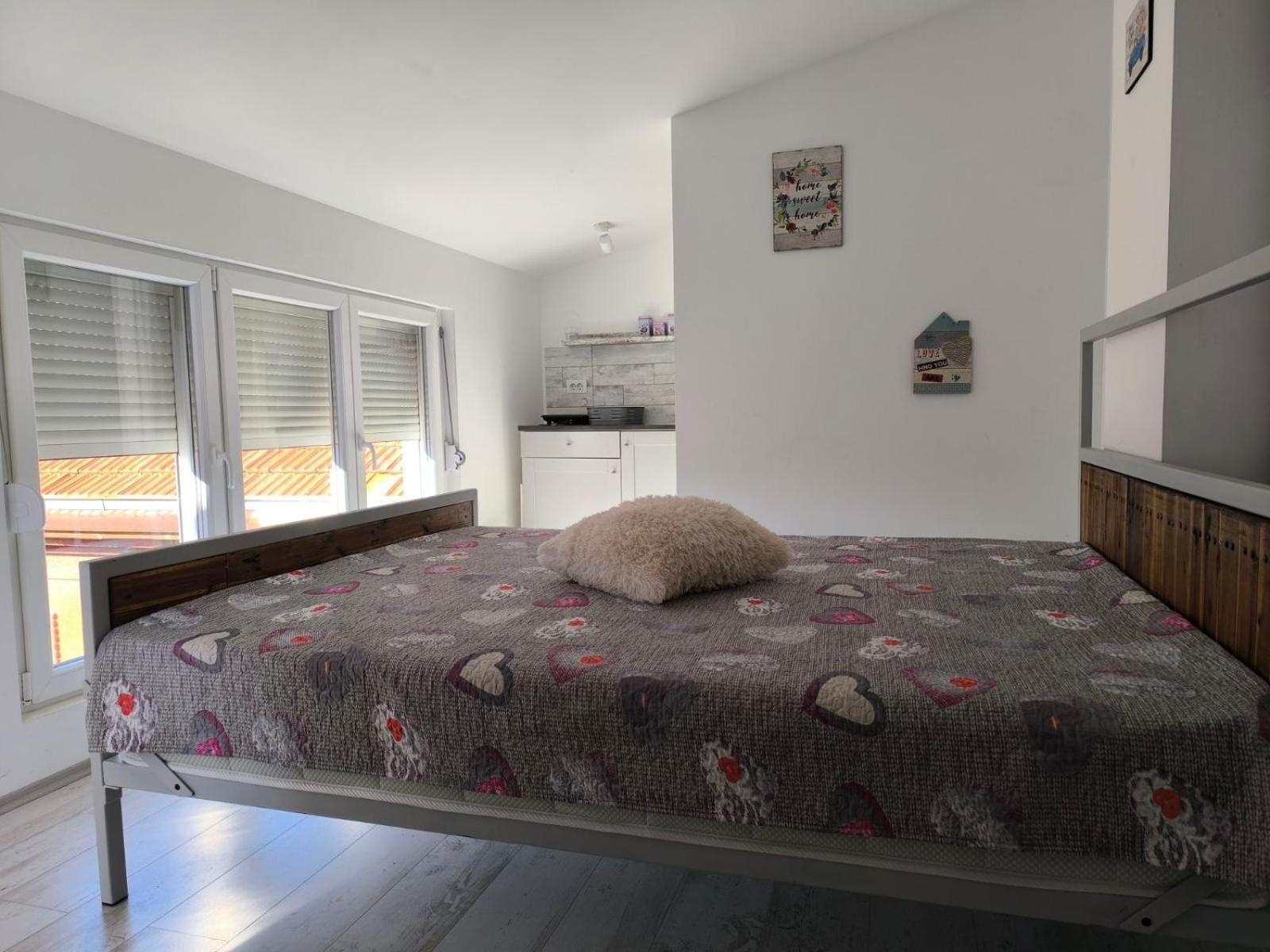 Apartment By The River Ni エクステリア 写真